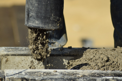 Betonowanie zimą – jak zadbać o jakość betonu w niskich temperaturach